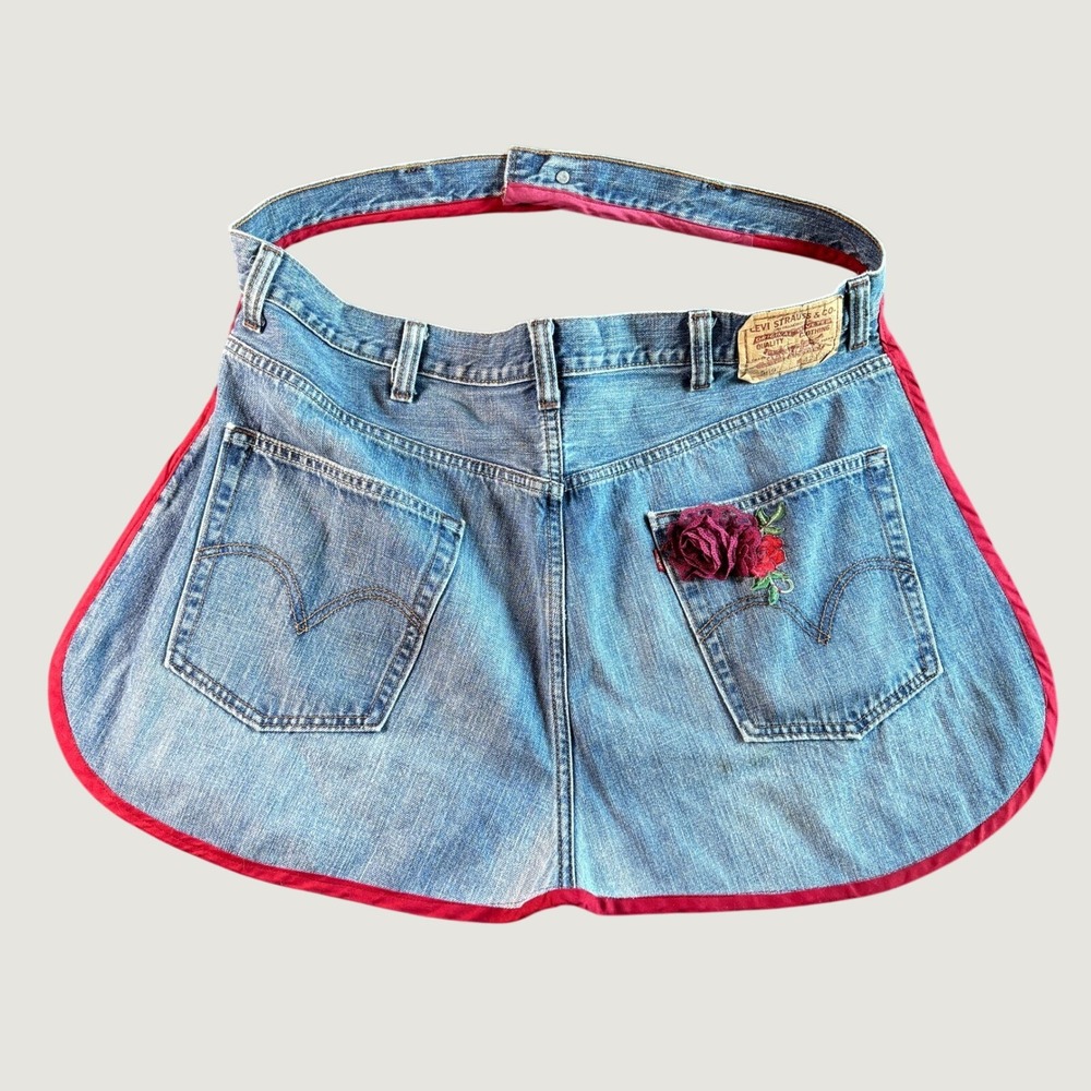 Levi's Reworked Denim Waist Apron 42 Rustic Floral Rose Applique Cottagcore